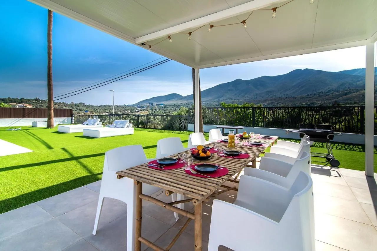 Palm Tree Villa - 5Bdr Paradise Pool / Chill Out Beds Torremolinos Spain