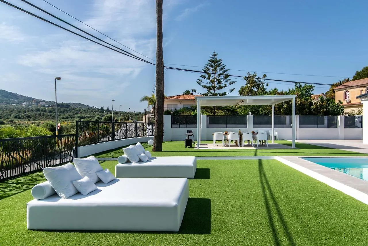 Palm Tree Villa - 5Bdr Paradise Pool / Chill Out Beds Torremolinos Spain