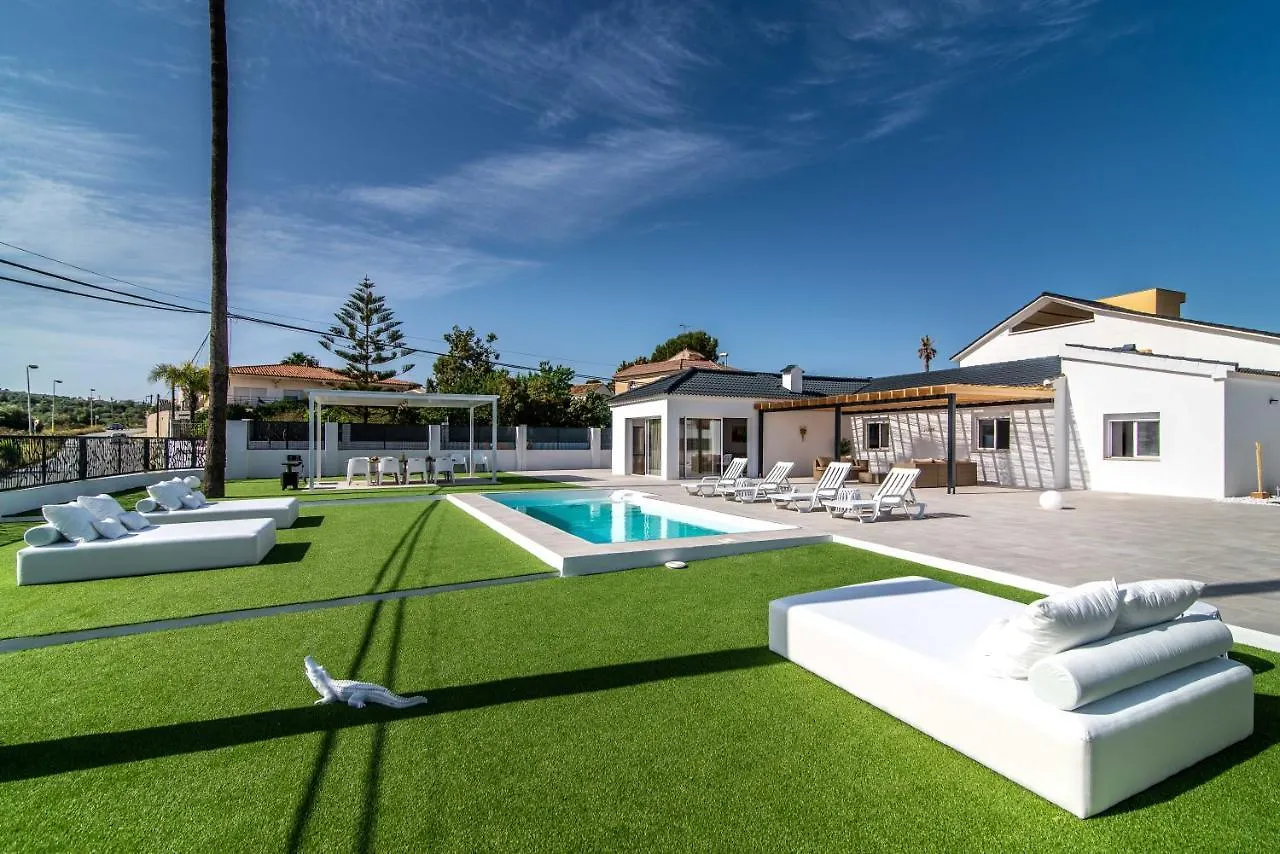 Palm Tree Villa - 5Bdr Paradise Pool / Chill Out Beds Torremolinos 0*,  Spain
